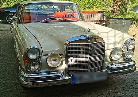 Mercedes-Benz 250 SE C