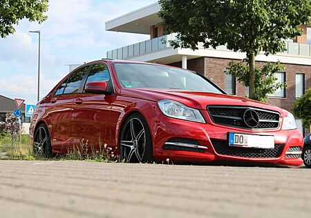 Mercedes-Benz C 220 CDI BlueEFFICIENCY ELEGANCE TÜV: 8/27 AMG