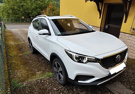 MG ZS Luxury SHZ PANO AHK Navi DAB 45 kWh