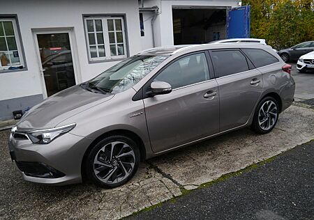 Toyota Auris Touring Sports Hybrid Design Edition