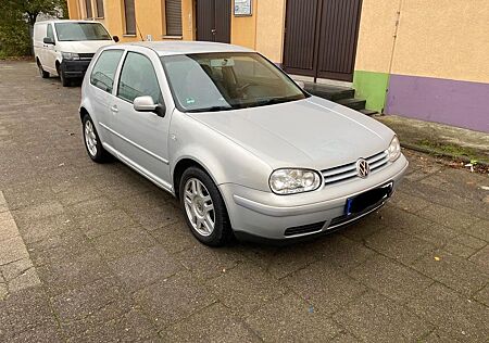 VW Golf Volkswagen 1.6 Auto Basis Basis