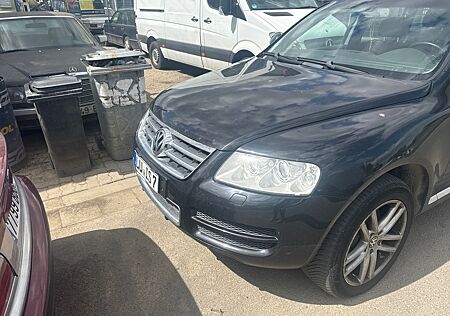 VW Touareg Volkswagen 5.0 V10 TDI Tiptronic Standard