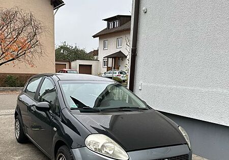 Fiat Grande Punto 1.4Liter, 77PS, 8-fach b...