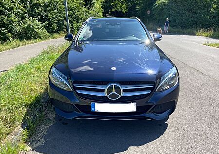 Mercedes-Benz C 220 d T AVANTGARDE Autom. Headup