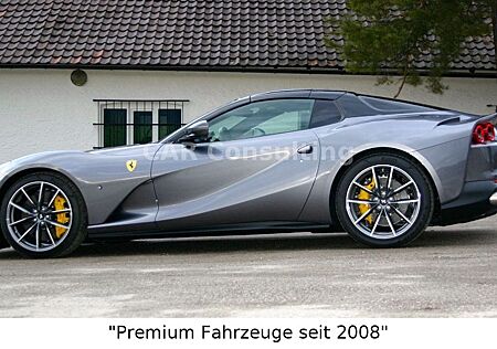Ferrari 812 GTS*CARBON*LIFT*RACING S*GRIGIO GTS*DISPLAY