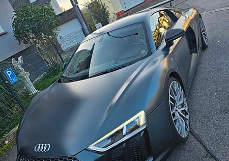 Audi R8 5.2 FSI plus S tronic quattro -