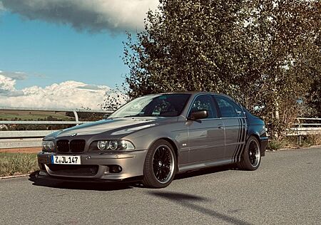 BMW 520i - e39 facelift