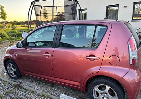 Daihatsu Sirion 1.0 - Klein, sparsam, zuverlässig!
