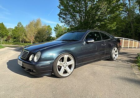 Mercedes-Benz CLK 320 AVANTGARDE Avantgarde