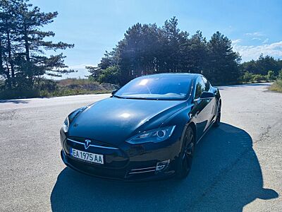 Tesla Model S P90D