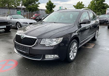 Skoda Superb Combi Elegance Leder*Navi*Tempomat