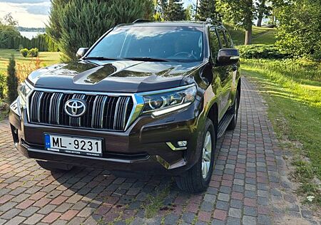 Toyota Land Cruiser 2.8 D-4D Automatik -