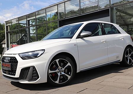 Audi A1 Sportback 40 TFSI S line Apple Car