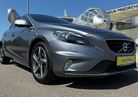 Volvo V40 D4 Momentum R-DESIGN