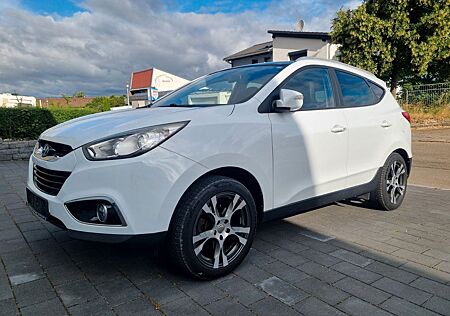 Hyundai ix35 2.0 2WD Panoramadach, 18 Zoll Alu