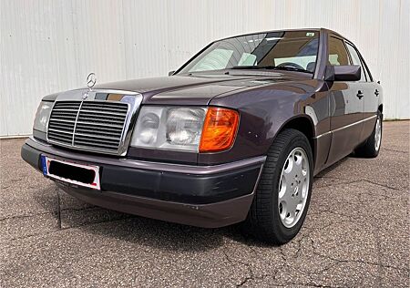 Mercedes-Benz E 300 , 2. Hand, Rostfrei, Original, Bornit-Meta