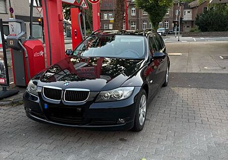 BMW 320i touring -