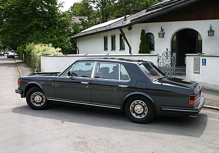 Rolls-Royce Silver Spirit III -