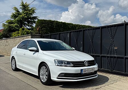 VW Jetta Volkswagen 2.0 TDI 110kW DSG BlueMotion Technology