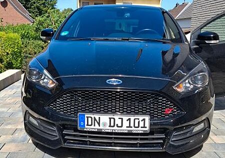 Ford Focus 2,0TDCi ST Leder-Sport-Paket ST