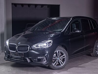 BMW 220i Gran Tourer Sport LED/ACC/7SZ/Kamera/Pano