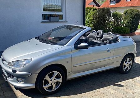 Peugeot 206 CC 110 Platinum Edition 8fach bereift