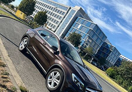 Mercedes-Benz GLA 250 DCT 31.000 Km!