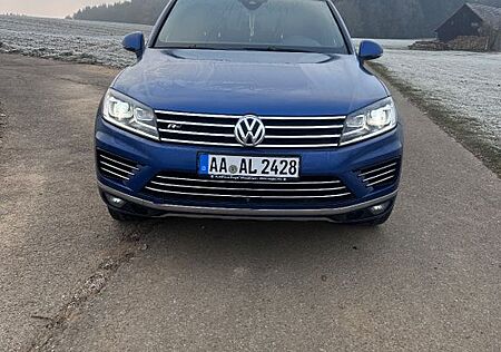VW Touareg Volkswagen R-Line 3.0 V6 TDI SCR Tiptronic Executiv
