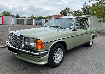 Mercedes-Benz 280