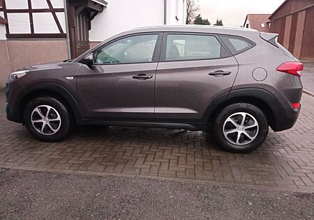 Hyundai Tucson 1.6 GDI 8xALU Klima