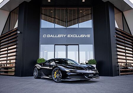 Ferrari SF90 gebraucht kaufen Ferrari SF90 Stradale 4.0 V8 - LIFT l Carbon in & exteri