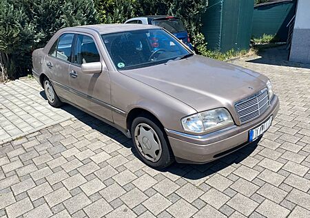 Mercedes-Benz C 180 ELEGANCE Elegance