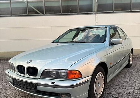 BMW 528i Automatik