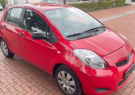 Toyota Yaris 1,0-l-VVT-i -