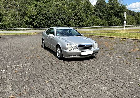 Mercedes-Benz CLK 320 AVANTGARDE Avantgarde