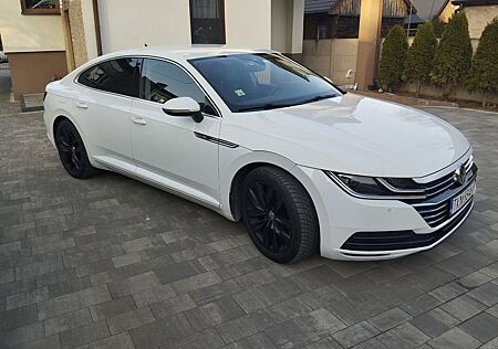 VW Arteon Volkswagen 2.0 TDI SCR DSG -