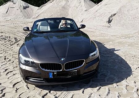 BMW Z4 sDrive23i - Reiner 6 Zylinder mit Vollleder A