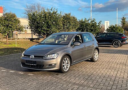 VW Golf Volkswagen VII Lim. Highline BMT/Automatik/Alcantara