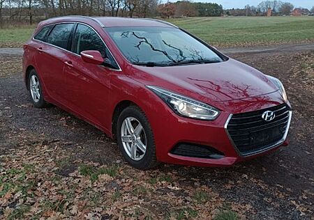 Hyundai i40 2017 | 1.7 Diesel | TÜV NEU | TOP