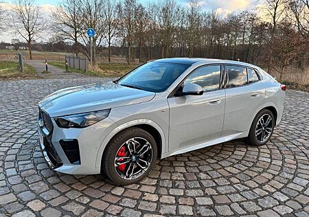 BMW iX2 xDrive30 M-Sport Pro, DrivingAssProf, AHK