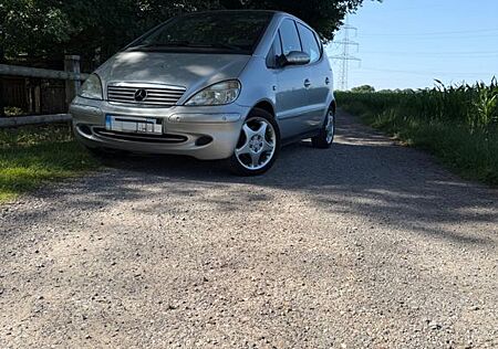 Mercedes-Benz A 190 AVANTGARDE Lang Avantgarde