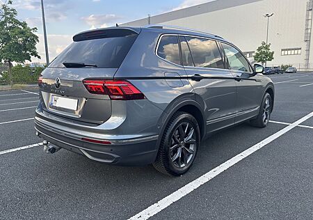 VW Tiguan Allspace Volkswagen 2.0 TDI DSG MOVE 7SI AHK StaHeiz
