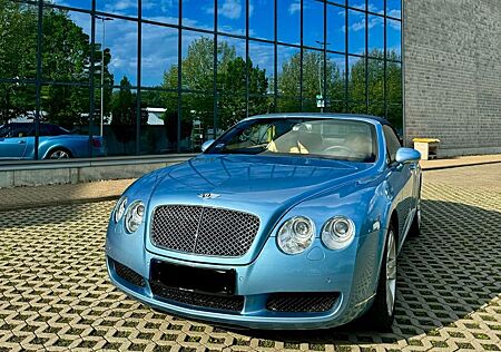 Bentley Continental GTC -