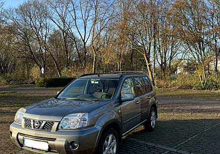 Nissan X-Trail 4x4 columbia 2.2 dCi columbia