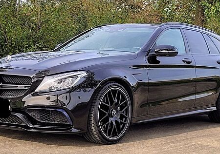 Mercedes-Benz C 63 AMG gebraucht kaufen Mercedes-Benz C 63 AMG Mercedes-AMG C 63 T Mercedes-AMG