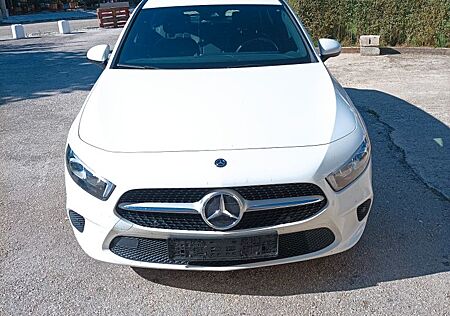 Mercedes-Benz A 200 -