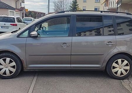 VW Touran Volkswagen 1.6 TDI -