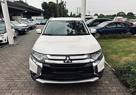 Mitsubishi Outlander SUV-Star+ 4WD