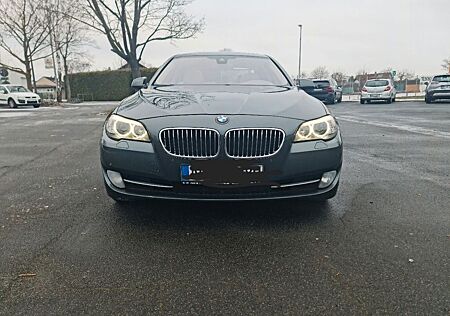 BMW 530d xDrive -TOP ZUSTAND LÜCKENLOSES SCHECKHEFT