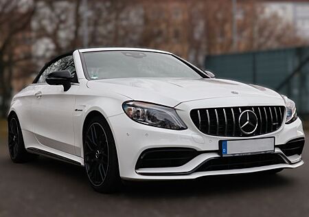 Mercedes-Benz C 63 AMG Cabrio / TÜV Neu / Scheckheft gepflegt